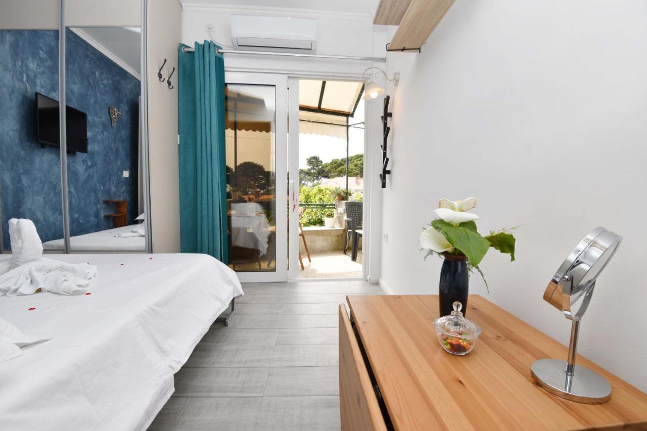 Guesthouse Manda ดูบรอฟนิก ภายนอก รูปภาพ