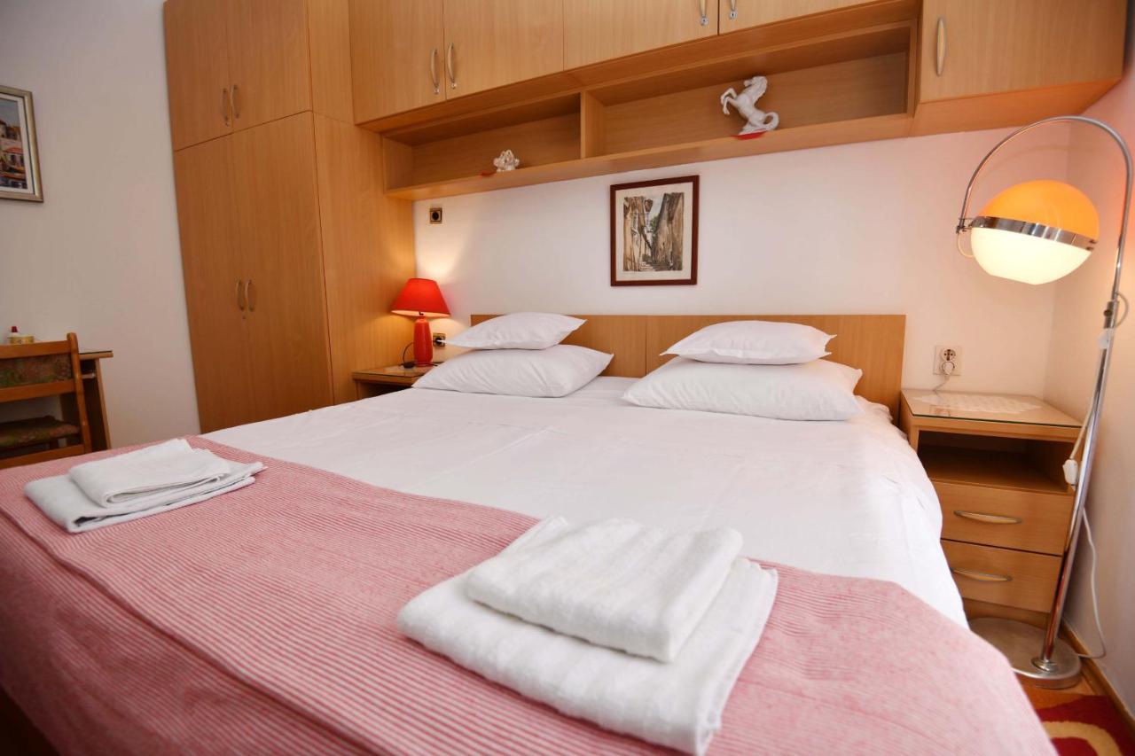Guesthouse Manda ดูบรอฟนิก ภายนอก รูปภาพ