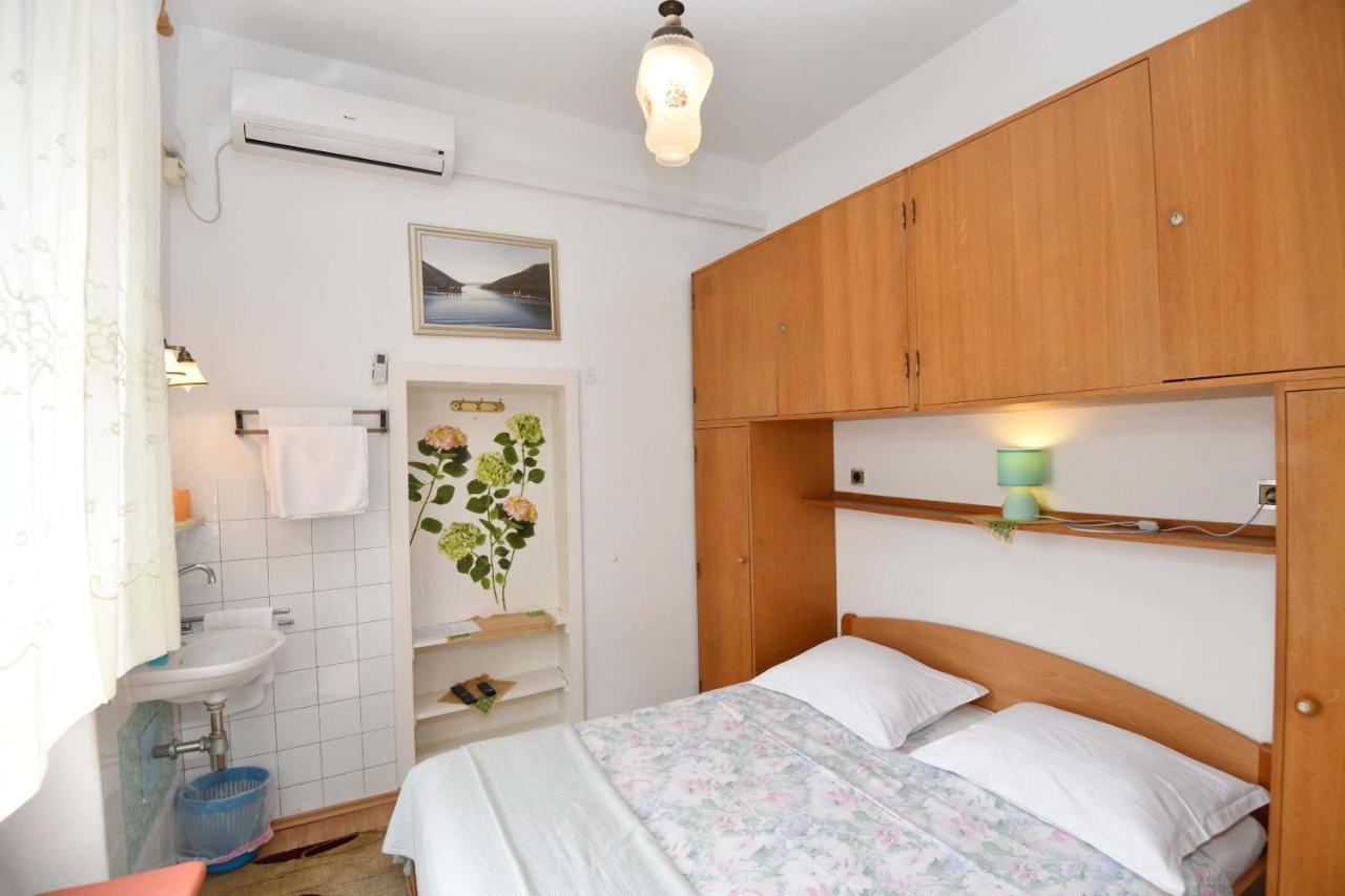 Guesthouse Manda ดูบรอฟนิก ภายนอก รูปภาพ