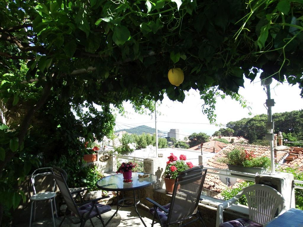 Guesthouse Manda ดูบรอฟนิก ภายนอก รูปภาพ