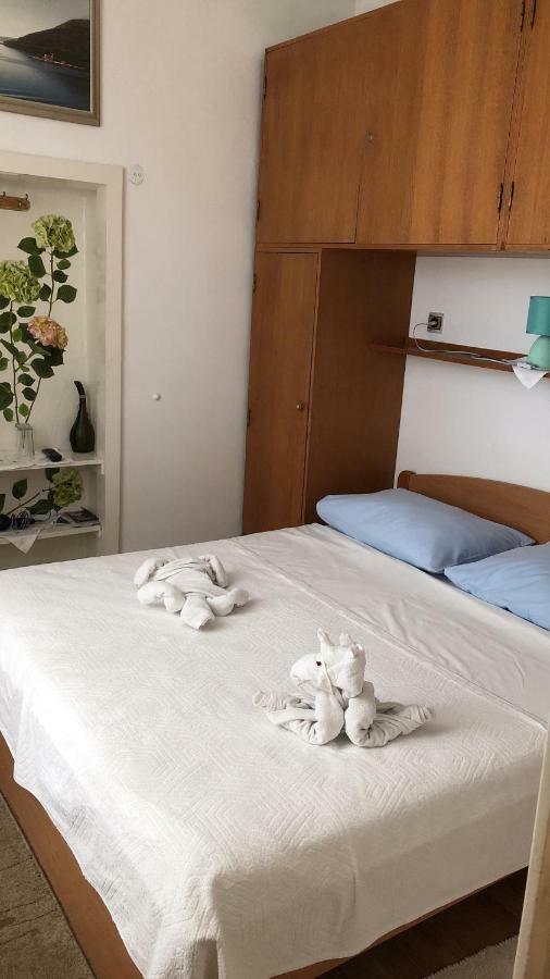 Guesthouse Manda ดูบรอฟนิก ภายนอก รูปภาพ